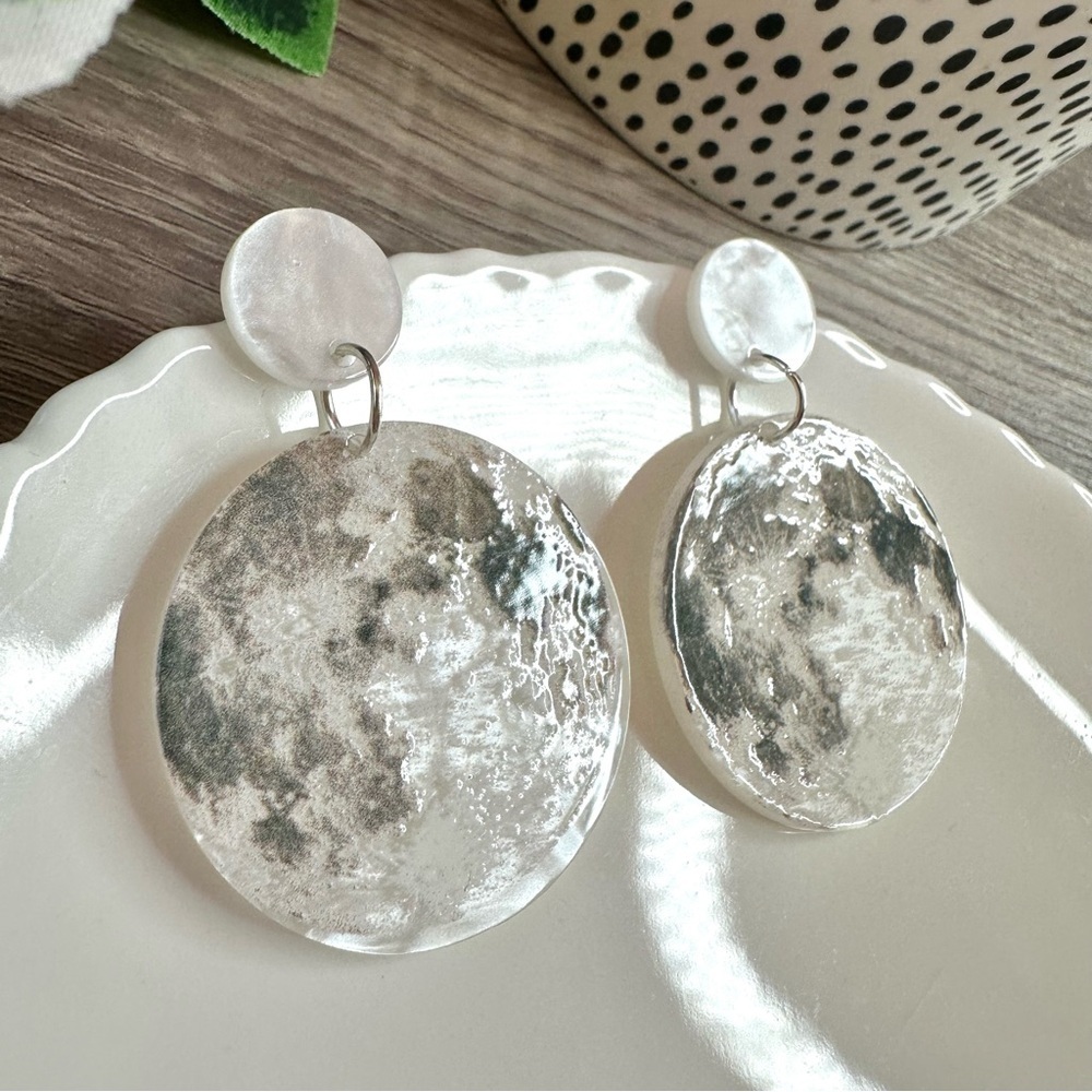 2/$30🌵 Full Moon Acrylic Earrings Night Sky Outer Space Jewelry Gift NEW - Picture 3 of 10